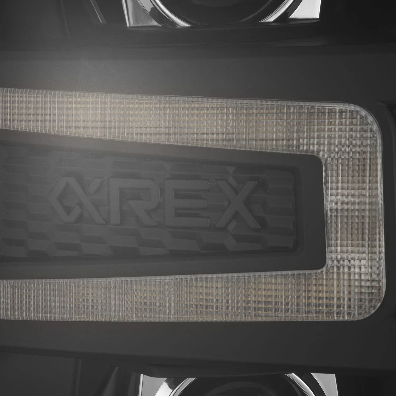 Фары проекторные светодиодные Luxx для Silverado 1500 LT/LS/WT 2016–2018, AlphaRex — фото 3