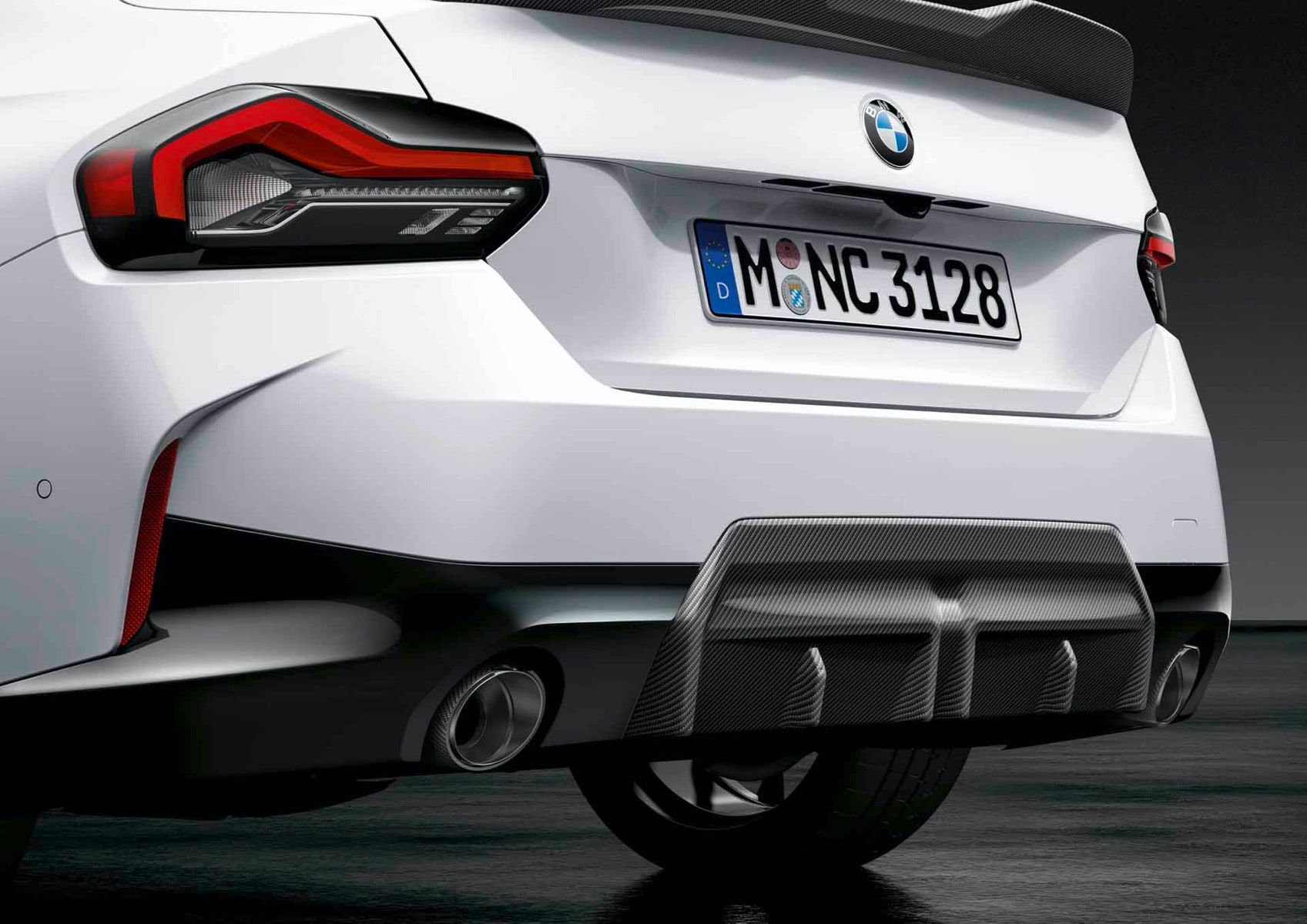 Диффузор заднего бампера M Performance карбоновый для BMW 2-й серии G42, оригинал — фото 1
