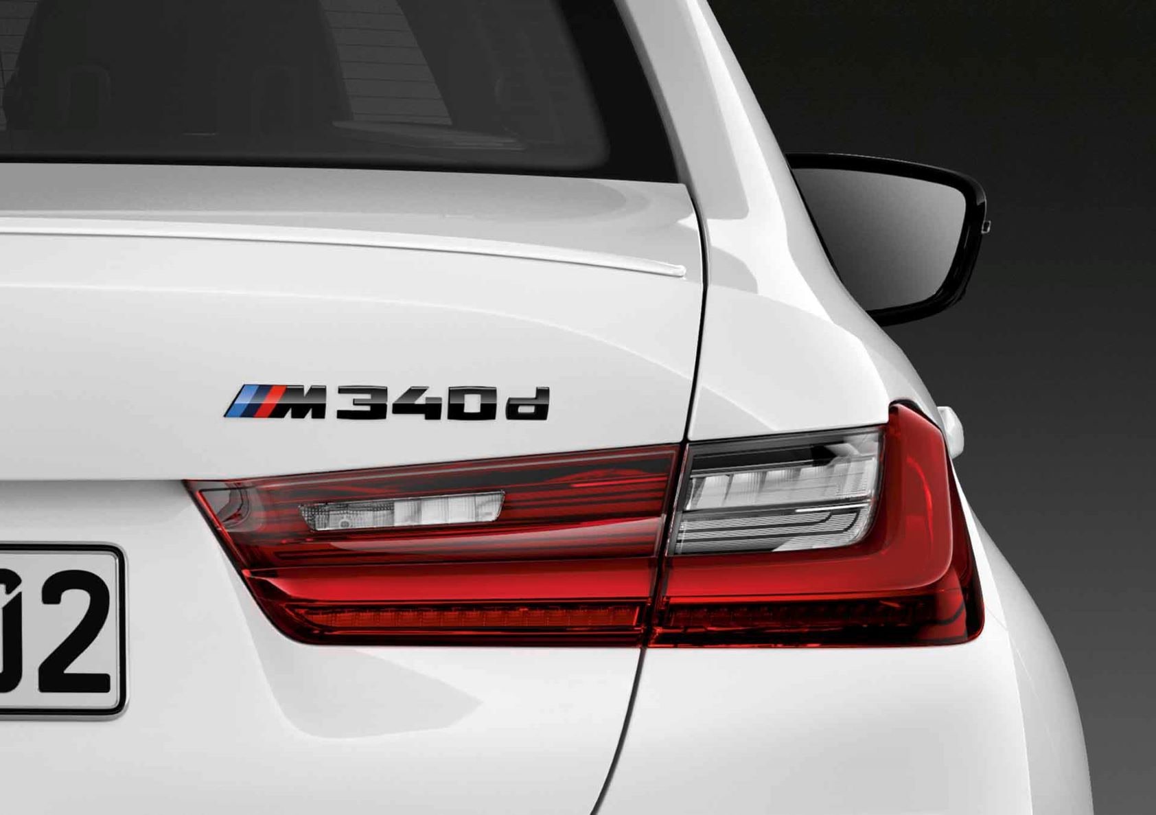 Эмблема M340d чёрная глянцевая для BMW 3-серии G20/G21, оригинал — фото 1