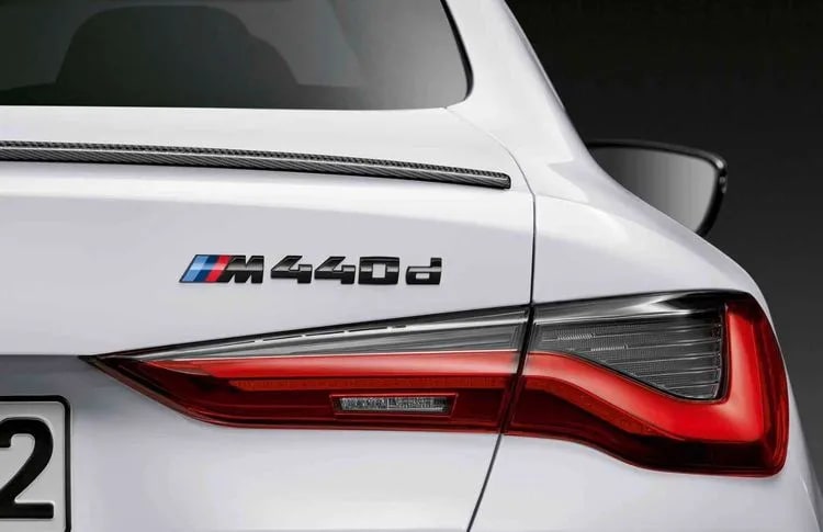 Эмблема-надпись M440d для BMW 4-серии G22, оригинал — фото 1