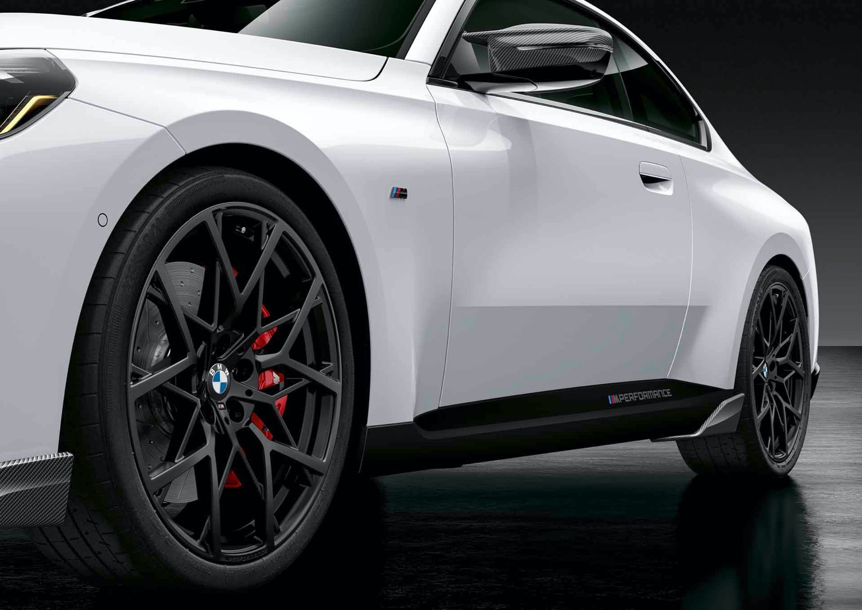 Накладка бокового порога M Performance левая, карбоновая, для BMW 2-й серии G42, оригинал — фото 1