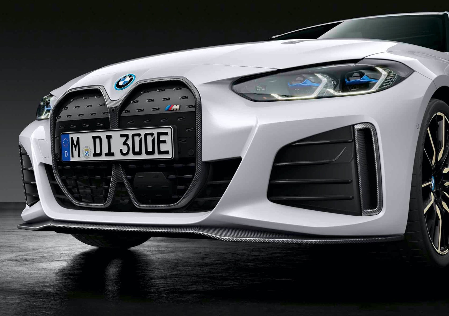 Сплиттер переднего бампера M Performance для BMW 4-й серии Gran Coupe G26 и i4 G26, оригинал — фото 1
