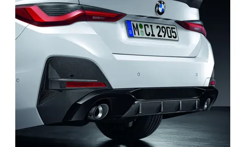 Накладка заднего бампера M Performance PUR, чёрный глянец, под круглые насадки, для BMW 4-й серии G26, оригинал — фото 1