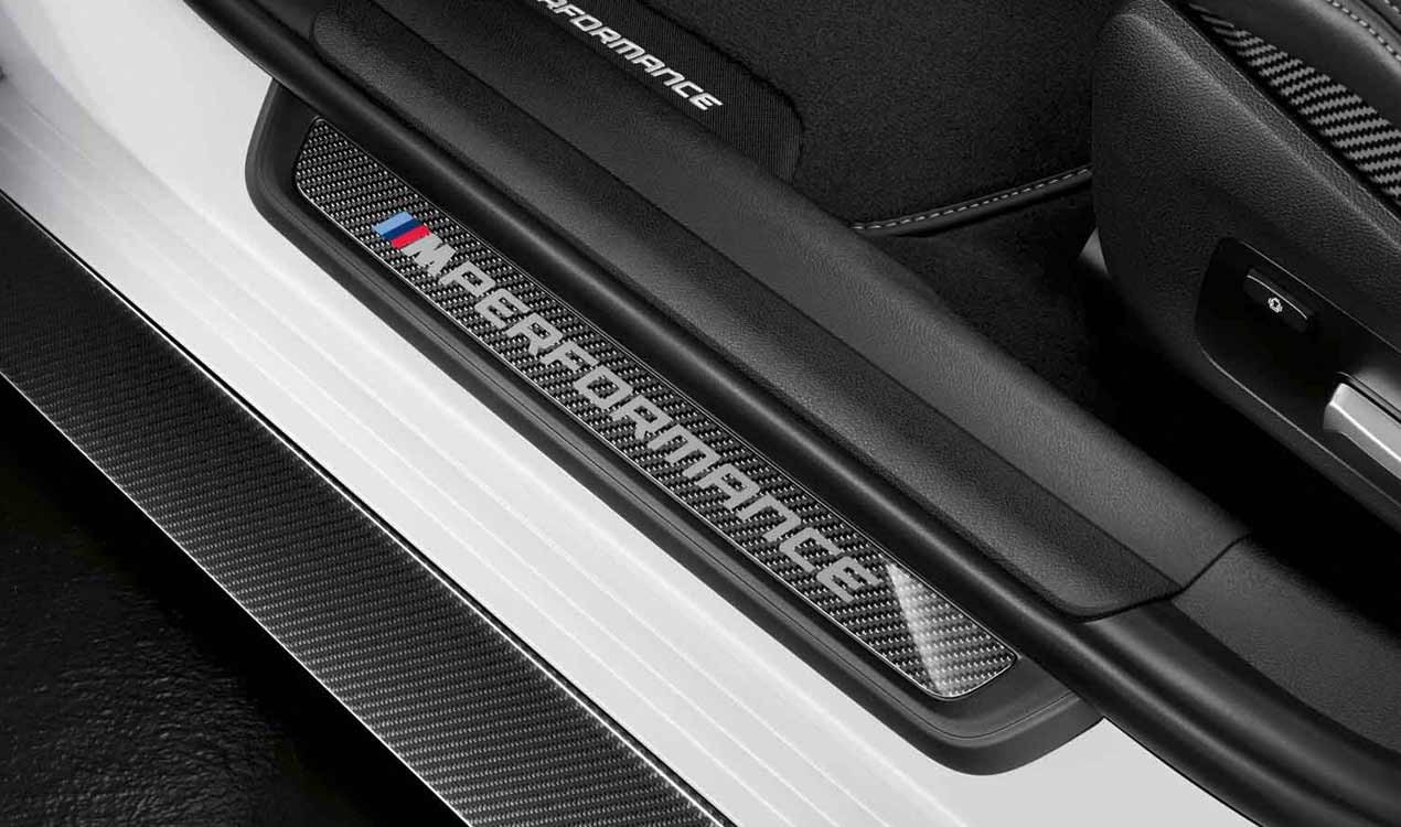 Накладка порога салона M Performance с карбоновой вставкой для BMW 4-серии F33 и M4 F83, оригинал — фото 1