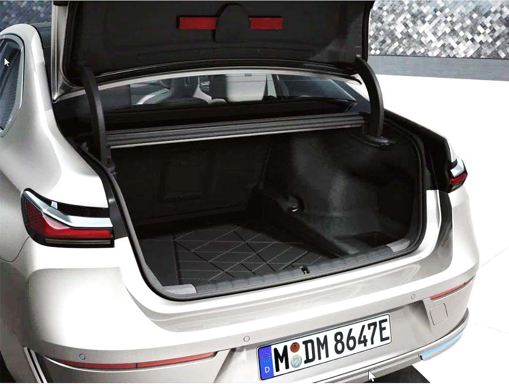 Формованный коврик багажника для BMW 7-серии G70 PHEV, оригинал — фото 1