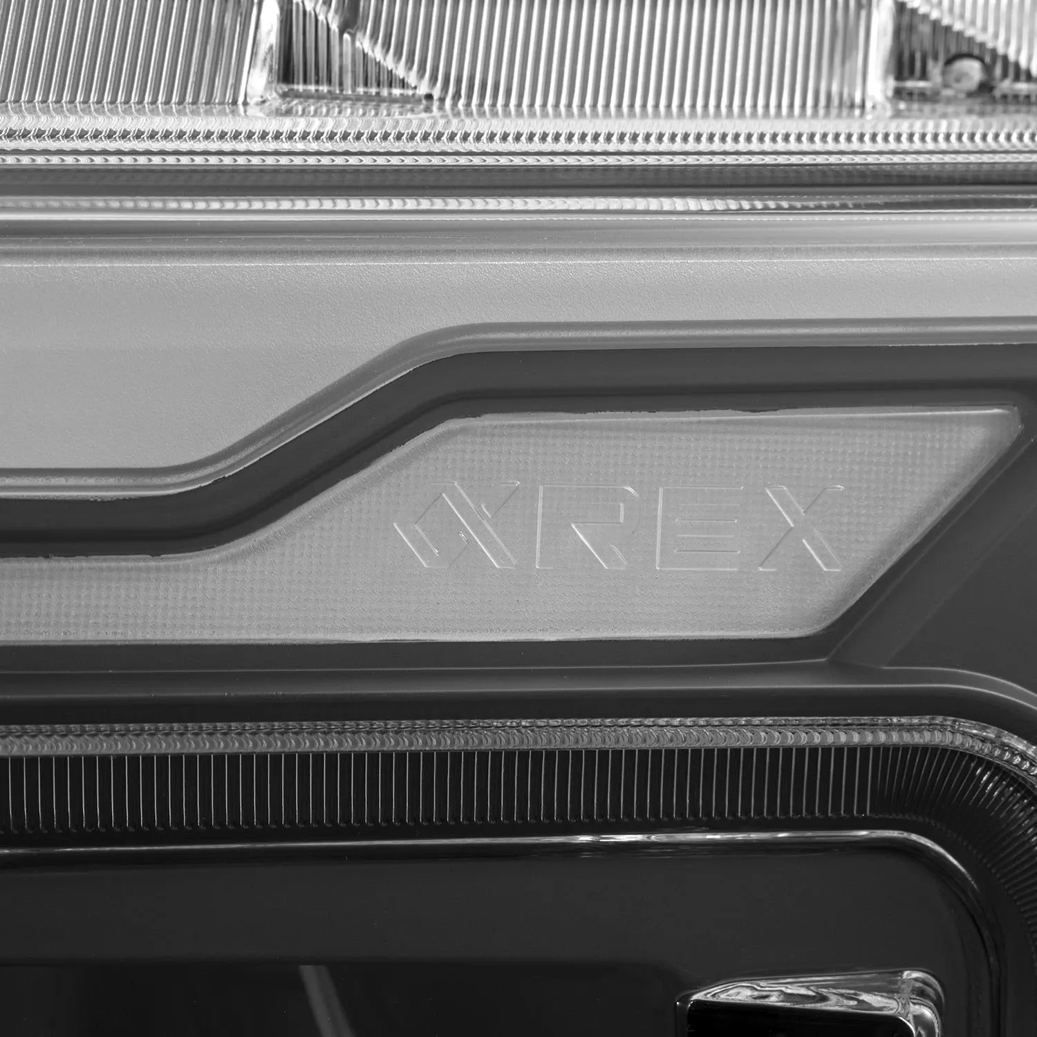 Фары проекторные светодиодные Black NOVA для Ford Ranger 2024–2026, AlphaRex — фото 4