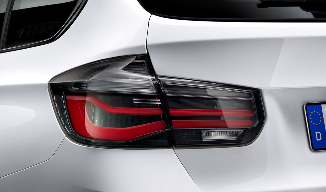 Задний фонарь M Performance Black Line внутренний, левый, для крышки багажника BMW 3-й серии F30/F31 и M3 F80, оригинал — фото 1