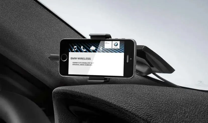 Держатель Samsung Galaxy S2/S3/S4 с USB-зарядкой и NFC, BMW Click & Drive — фото 1