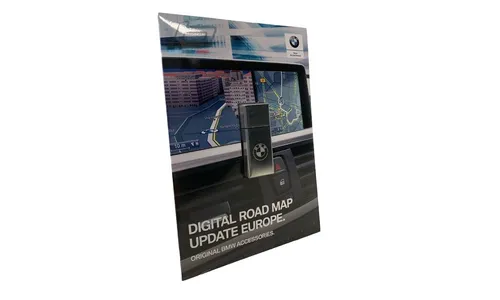 Обновление карт навигации Route Западная Европа 2025, USB-накопитель, оригинал — фото 1