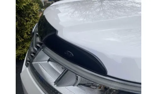 Защитный дефлектор капота AVS Aeroskin защита для Ford Explorer 2016-2019 годов выпуска — фото 1
