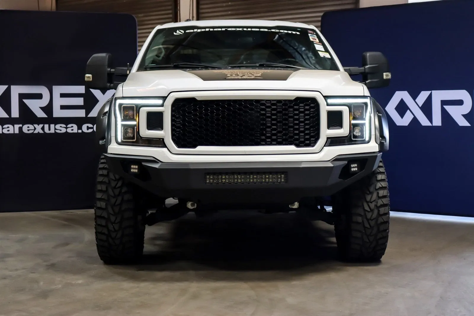 Фары проекторные Pro MK II Black для Ford F-150 XL/XLT 2018–2020, AlphaRex — фото 2