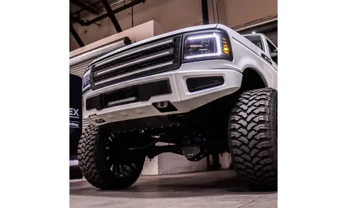 Фары проекторные светодиодные Black LUXX для Ford F-150/250/350 Bronco 1992–1996, AlphaRex — фото 7