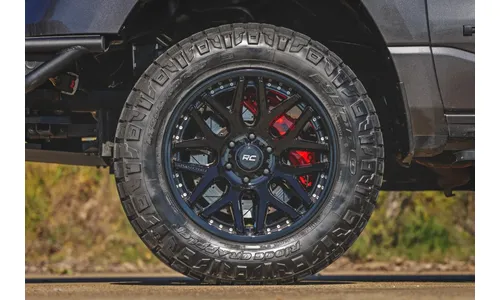 Передняя шестипоршневая тормозная система для RAM 1500 TRX / RHO, Rough Country — фото 7