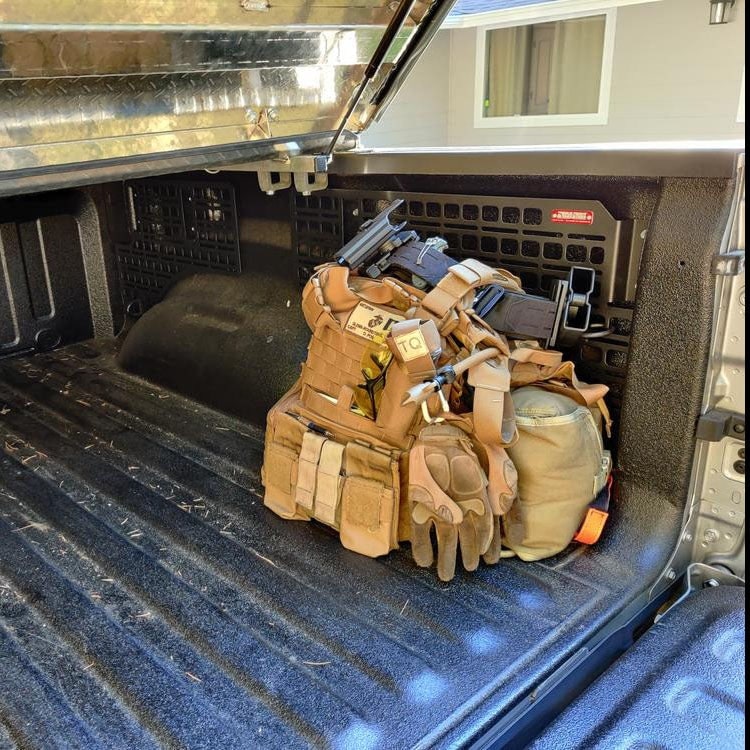 Комплект из четырёх панелей MOLLE для кузова 5′7″ Dodge RAM 1500 DT, левая и правая передние и задние панели с крепежом., Без дополнительного комплекта Stage 1., BuiltRight Industries — фото 6
