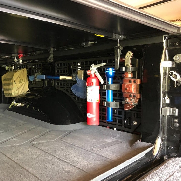 Комплект из четырёх панелей MOLLE для кузова 5′7″ Dodge RAM 1500 DT, левая и правая передние и задние панели с крепежом., Без дополнительного комплекта Stage 1., BuiltRight Industries — фото 7
