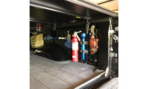 Комплект из четырёх панелей MOLLE для кузова 5′7″ Dodge RAM 1500 DT, левая и правая передние и задние панели с крепежом., Без дополнительного комплекта Stage 1., BuiltRight Industries — фото 7