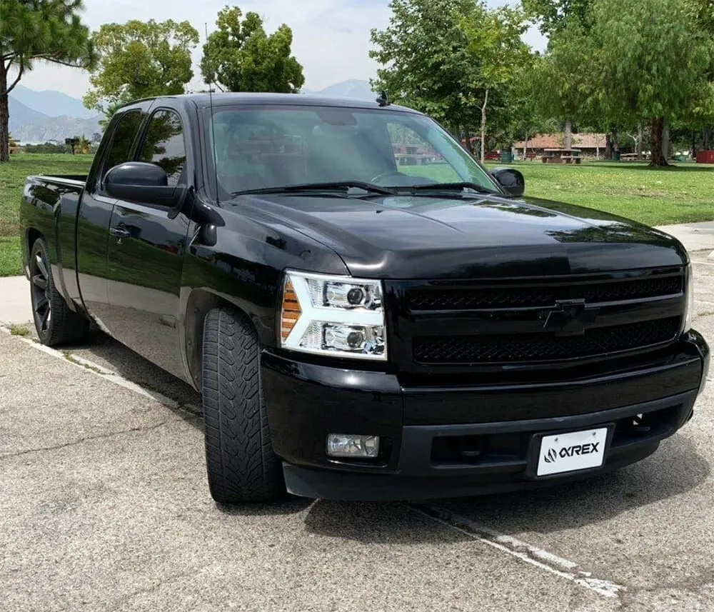 Фары проекторные светодиодные Chrome LUXX для Chevy Silverado 2007–2013, AlphaRex — фото 2