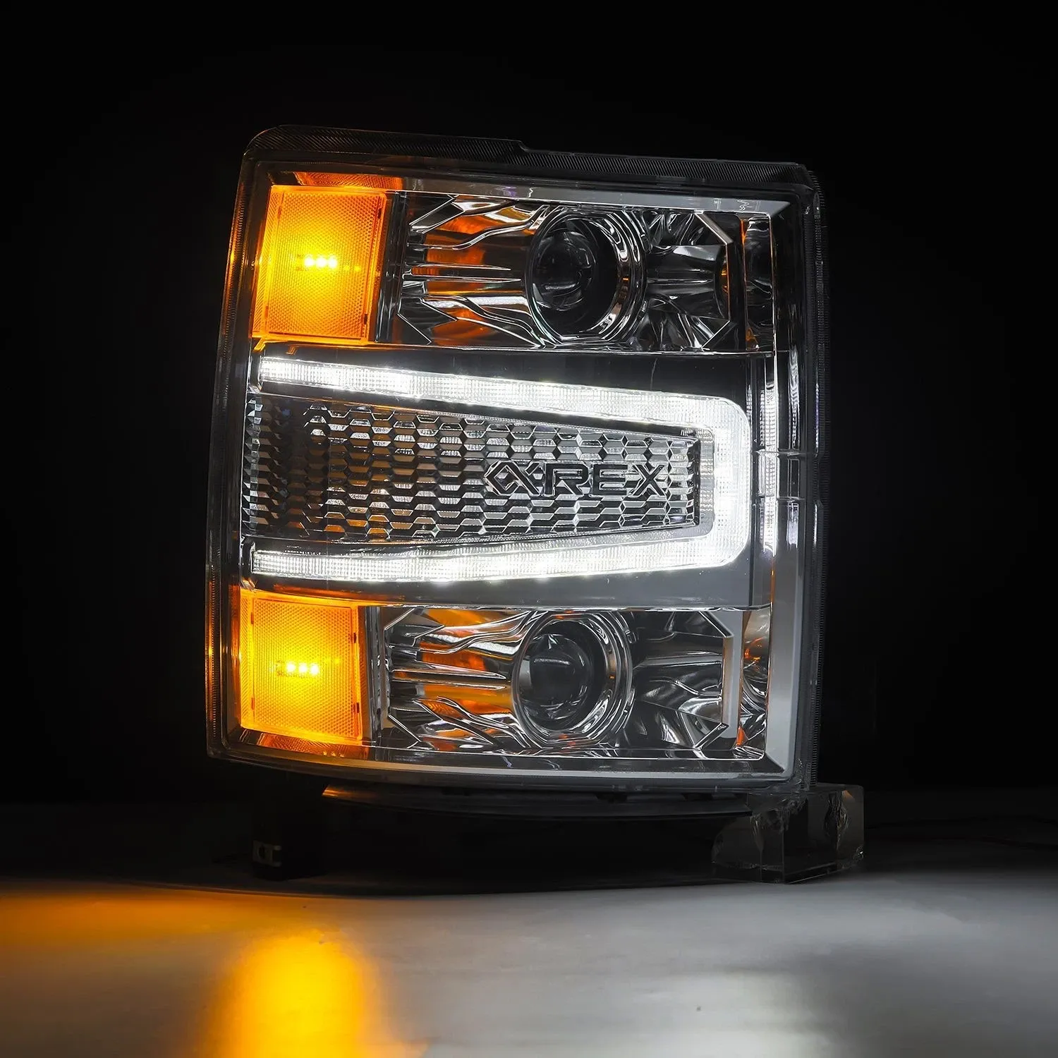 Фары проекторные светодиодные Chrome Luxx для Chevy Silverado 1500 2014–2015, AlphaRex — фото 5