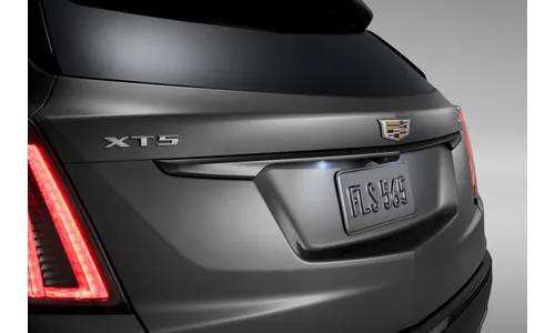 Накладка двери багажника для Cadillac XT5 I (2020–), чёрный, GM — фото 1