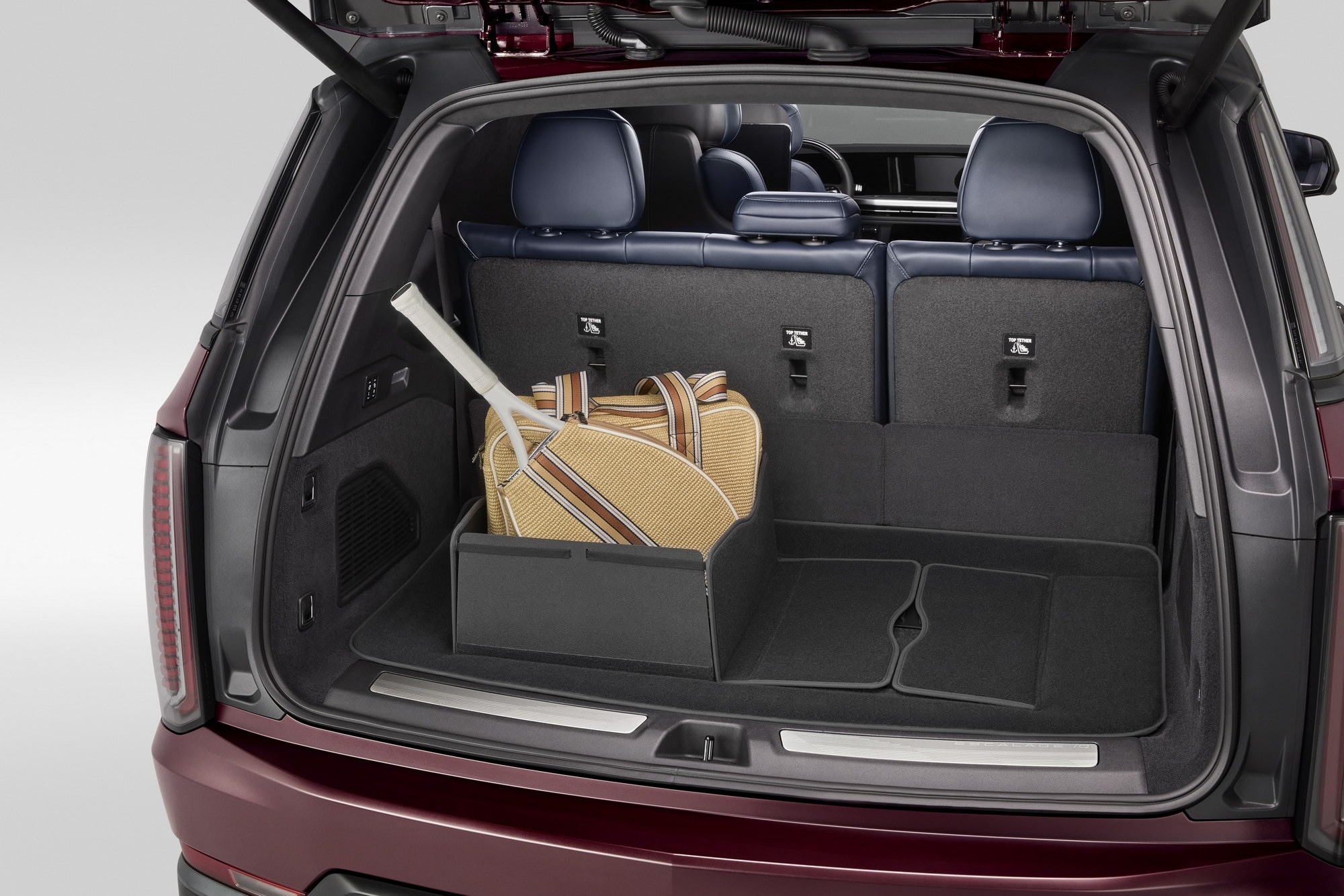 Коврик багажника текстильный для Cadillac Escalade IQ / IQL, чёрный Backen Black, GM — фото 4