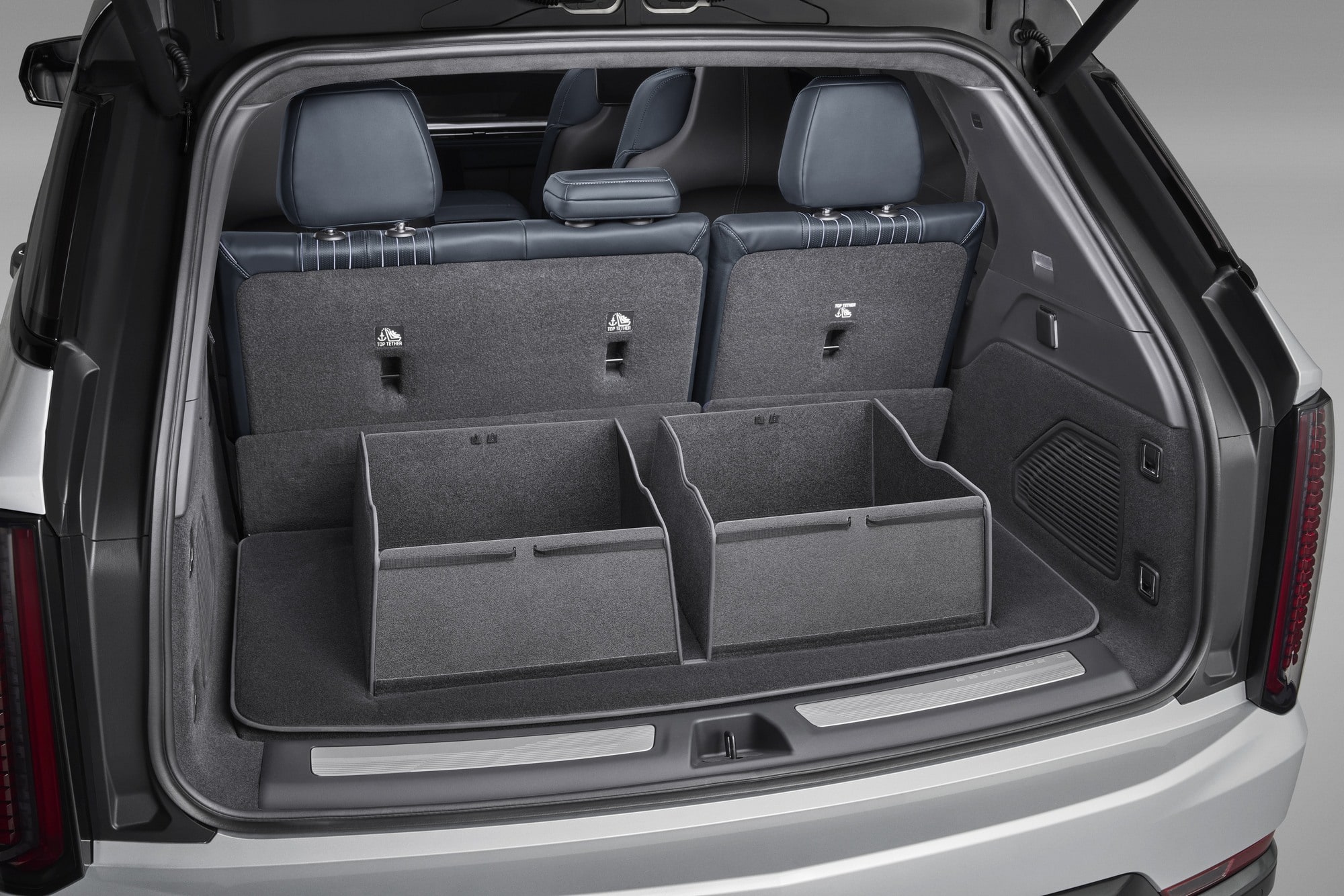 Коврик багажника текстильный для Cadillac Escalade IQ / IQL, чёрный Backen Black, GM — фото 5