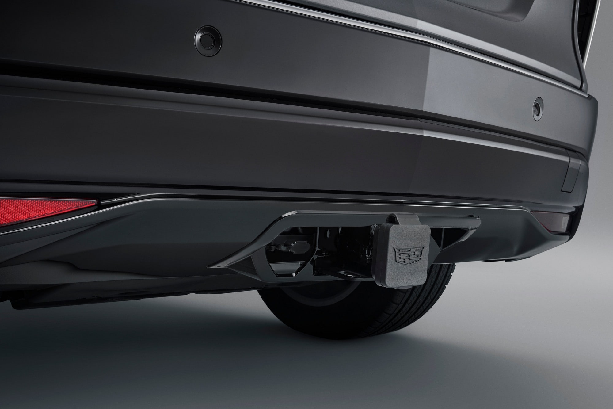 Защитная крышка фаркопа для Cadillac LYRIQ I / OPTIQ I / VISTIQ I, GM — фото 3
