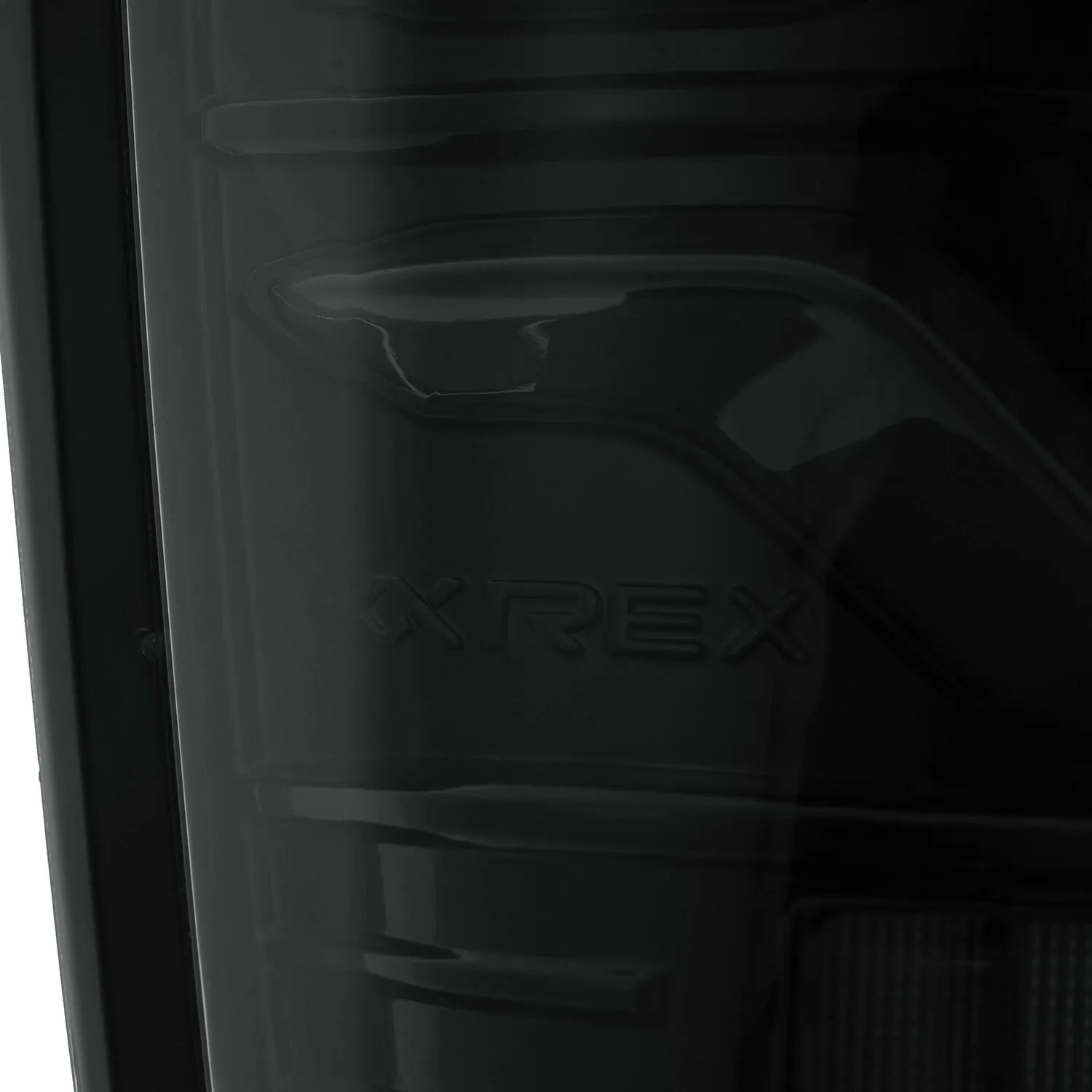 Фонари задние светодиодные Luxx Series Alpha-Black для Toyota Tacoma 2016–2023, AlphaRex — фото 2