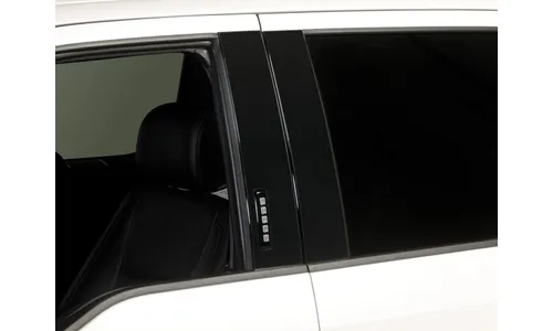 SUPERCAB & SUPERCREW BLACK PLATINUM STAINLESS STEEL B-PILLAR TRIM FOR VEHICLES WITH FACTORY KEYPAD — фото 3