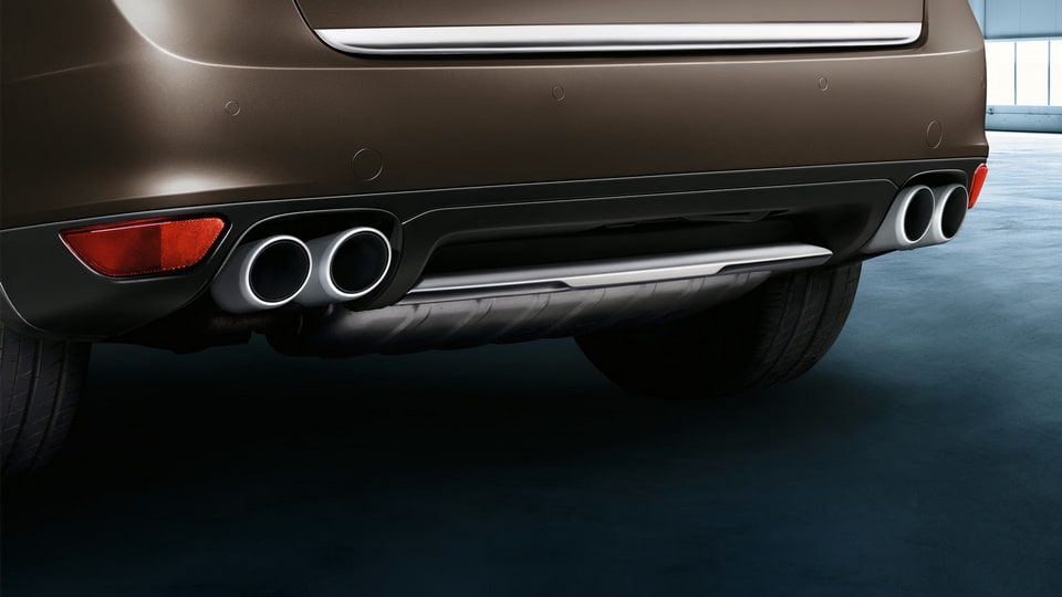 Декоративная накладка заднего бампера из нержавеющей стали для Porsche Cayenne 958 E2 — фото 1