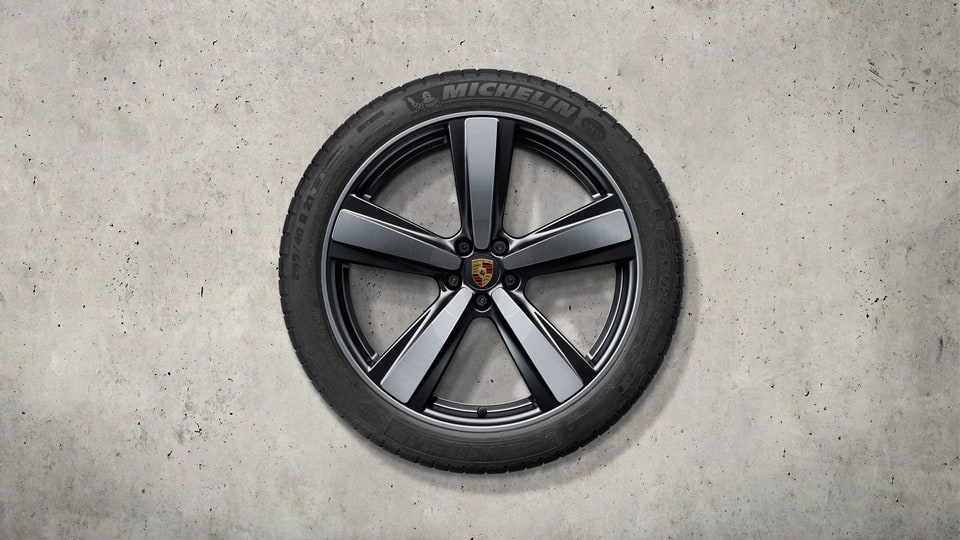Комплект летних колёс 21 дюймов, дизайн Exclusive Design Sport, чёрный глянцевый для Porsche Macan 95B (2021–) — фото 1