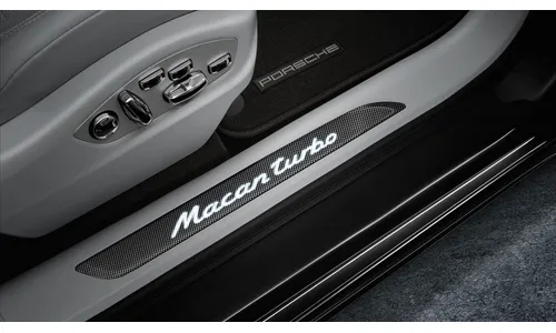 Карбоновые накладки порогов с подсветкой, «Macan turbo» для Porsche Macan 95B — фото 1