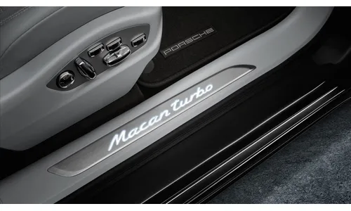 Накладки порогов из шлифованного алюминия с подсветкой, «Macan turbo» для Porsche Macan 95B — фото 1