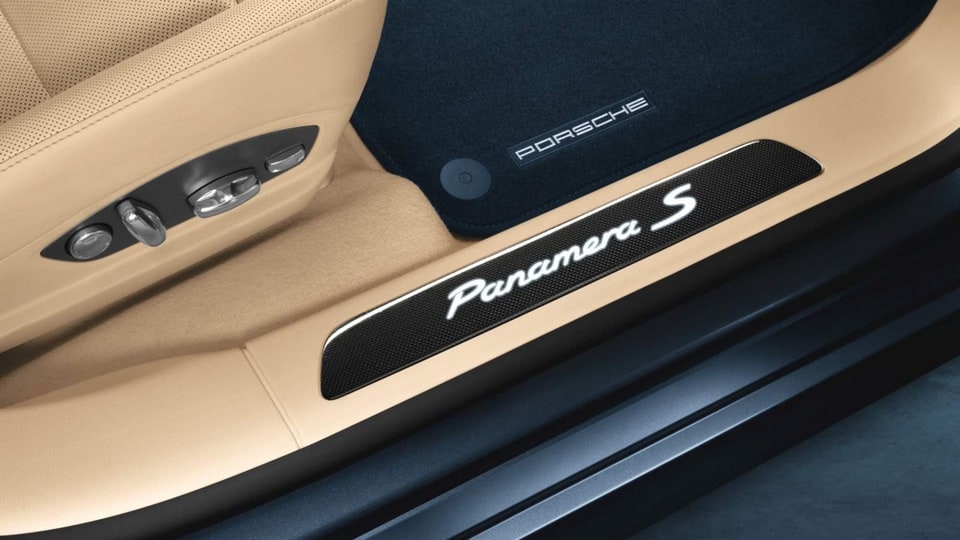 Карбоновые накладки порогов с подсветкой, «Panamera S», 4 шт., до 2011 для Porsche Panamera 970 — фото 1