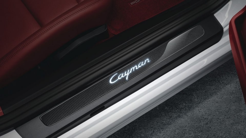 Карбоновые накладки порогов с подсветкой, «Cayman» для Porsche Cayman 981, Cayman 982 — фото 1