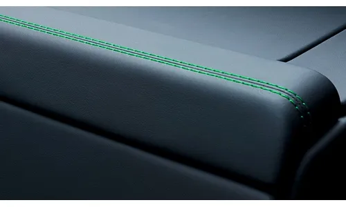 Чёрная декоративная панель багажного бокса салона, зелёная Python Green строчка для Porsche 911 992.2 GT3 — фото 1