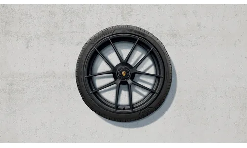Комплект зимних колёс 20/21 дюймов, дизайн Carrera GTS, чёрный сатиновый, центральное крепление для Porsche 911 992.2 — фото 1