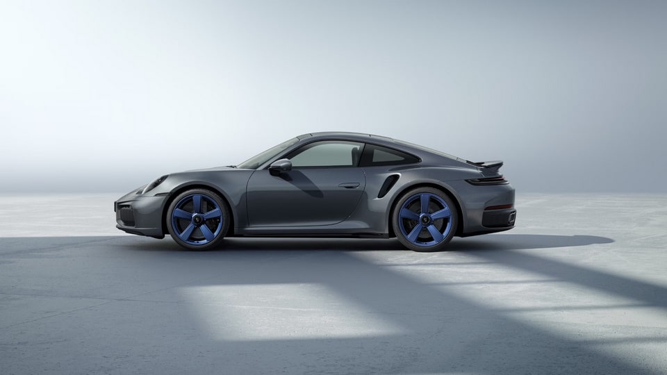 Комплект летних колёс 20/21 дюймов, дизайн 911 Sport Classic, синий Indigo Blue, центральное крепление для Porsche 911 992.2 Turbo S — фото 2