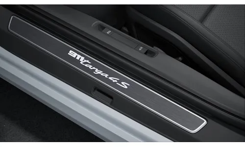 Накладки порогов с белой подсветкой, шлифованный алюминий Dark Silver, targa 4S для Porsche 911 992.1 Targa, 911 992.2 Targa — фото 1