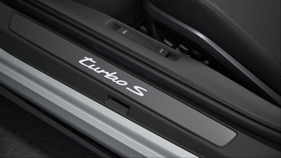 Накладки порогов с белой подсветкой, матовый карбон, turbo S для Porsche 911 992.1 Turbo S, 911 992.2 Turbo S — фото 1