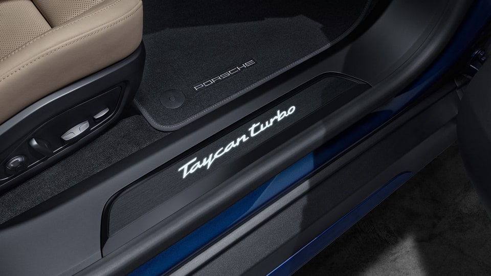 Чёрные накладки порогов из шлифованного алюминия с подсветкой, «Taycan turbo S», 4 шт. для Porsche Taycan J1 — фото 1