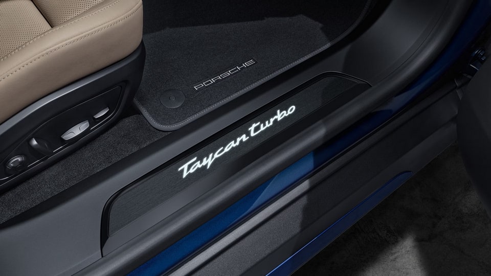 Чёрные накладки порогов из шлифованного алюминия с подсветкой, «Taycan turbo S», 4 шт. для Porsche Taycan J1 — фото 2