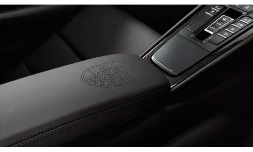 Кожаная крышка отсека центральной консоли с гербом, чёрный для Porsche Boxster/Cayman 982, 911 991.2 — фото 1