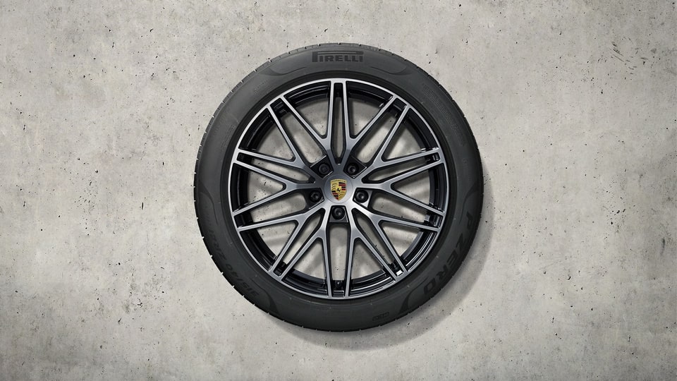Комплект летних колёс 22 дюймов, дизайн RS Spyder Design, чёрный глянцевый для Porsche Cayenne E3 II Coupe — фото 1