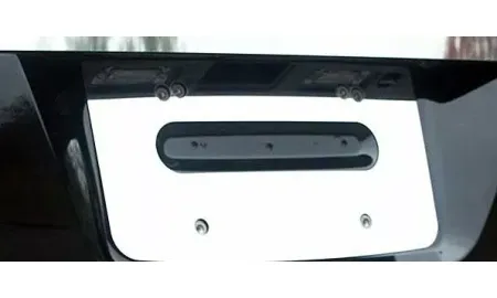 VOLKSWAGEN JETTA 2005-2010 ХРОМИРОВАННАЯ ОТДЕЛКА НОМЕРНОГО ЗНАКА ИЗ НЕРЖАВЕЮЩЕЙ СТАЛИ — фото 1