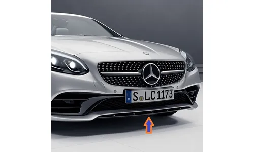 Черная центральная накладка переднего спойлера Night, Mercedes-Benz SLC R172, рестайлинг — фото 1