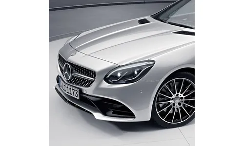 Черная центральная накладка переднего спойлера Night, Mercedes-Benz SLC R172, рестайлинг — фото 2