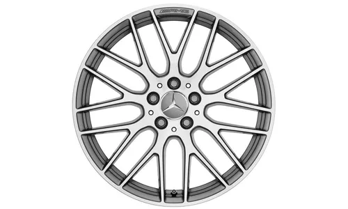 Колесный диск AMG 8J×19 ET48 для Mercedes-Benz A-Class 176 / CLA 117, передняя и задняя оси, титаново-серый, с алмазной проточкой, перекрестные спицы — фото 1