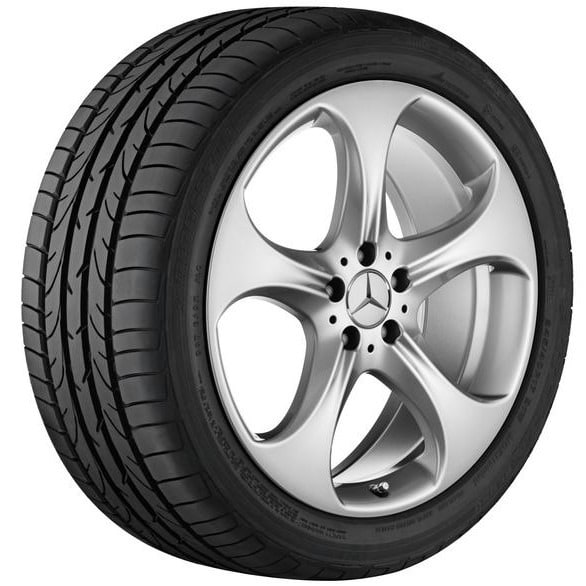 Колесный диск 7,5J×18 ET44 для Mercedes-Benz C-Class 205, передняя и задняя оси, серебристый Vanadium Silver, 5 спиц — фото 1