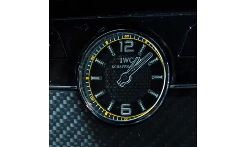Аналоговые часы IWC AMG Edition 1 с желтыми акцентами, Mercedes-Benz C-class 205 / E-class 213 — фото 1