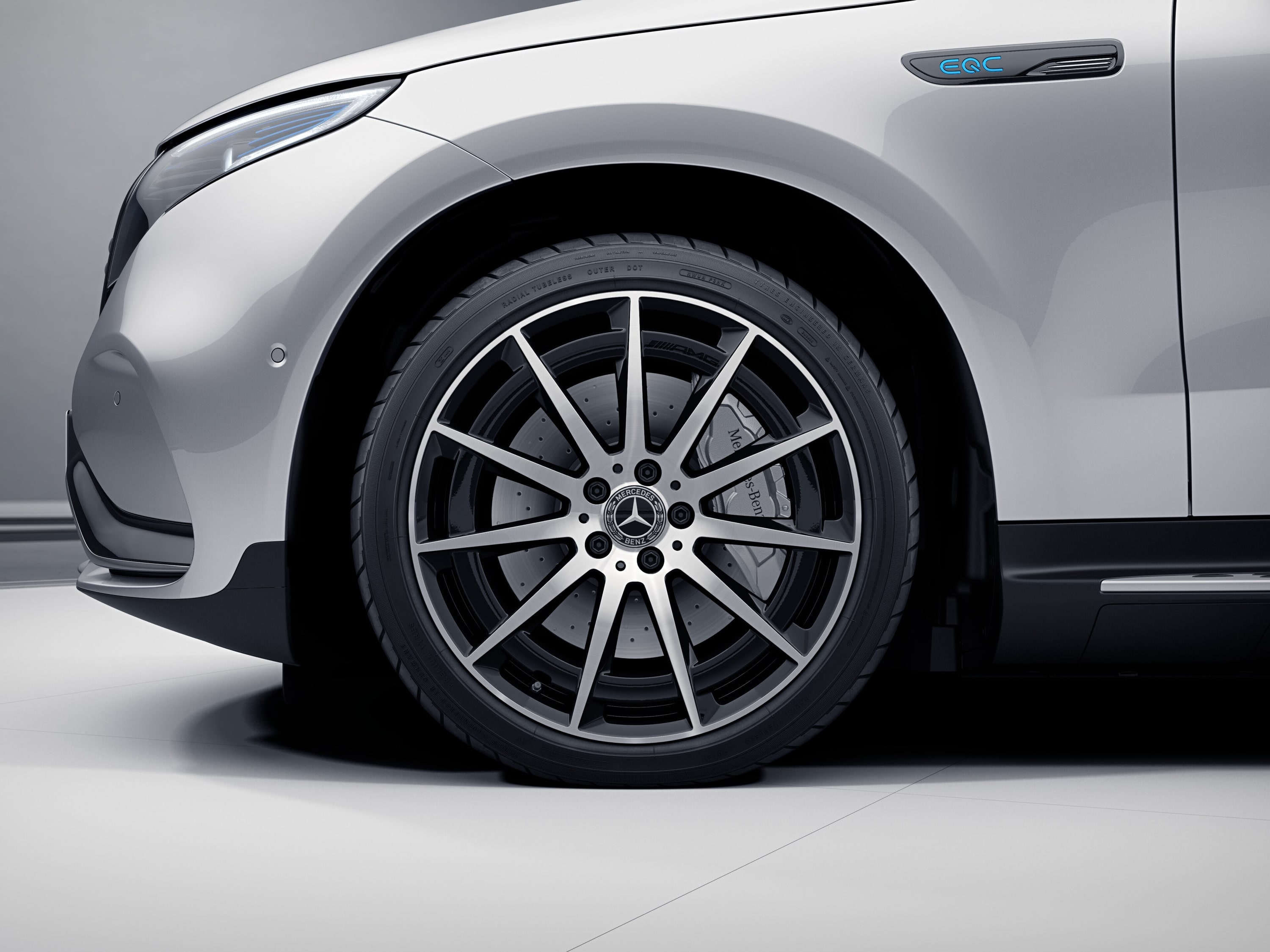 Колесный диск AMG 8,5J×20 ET30 для Mercedes-Benz EQC 293, задняя ось, черный, с алмазной проточкой, многоспицевый — фото 3